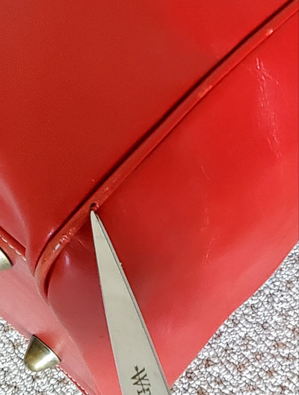 Valentina Italy Vtg. Large Red Leather Travel Duffle Bag, Original Lock/Keys - Picture 15 of 16